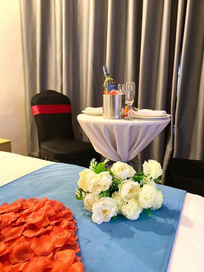 Bravo Tanauan Hotel Esterno foto