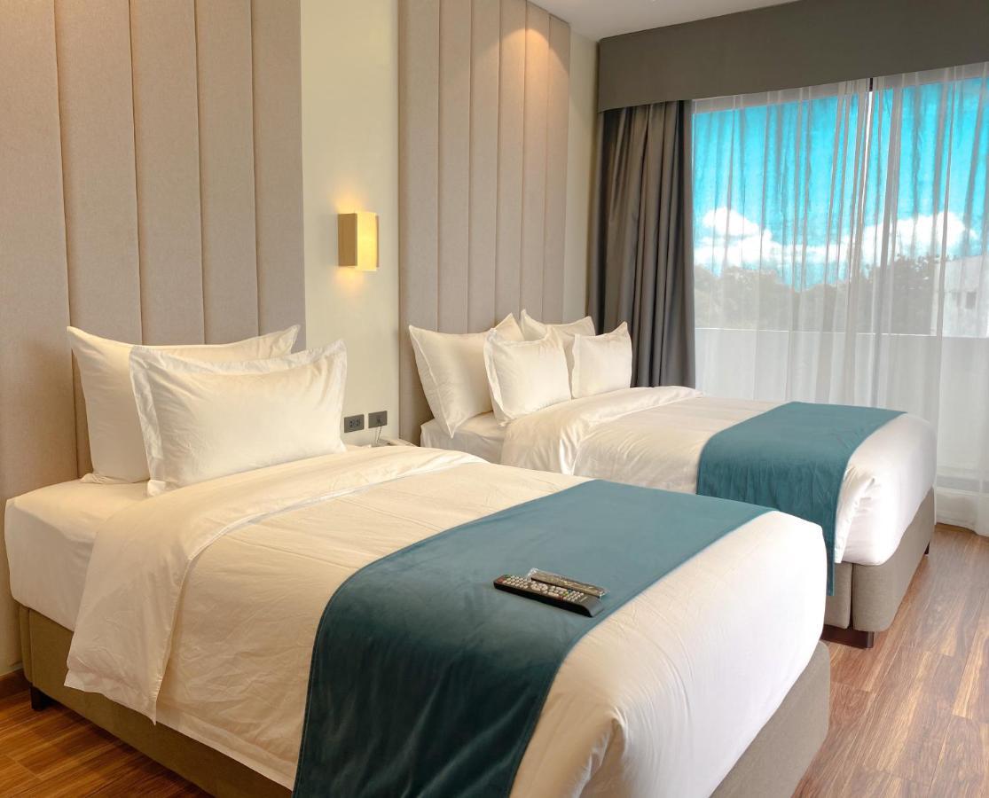Bravo Tanauan Hotel Esterno foto